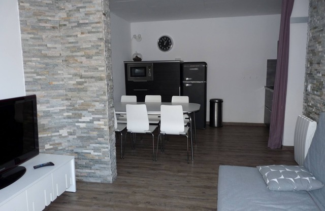 Large 40m2 cabin studio in the heart of Valberg station