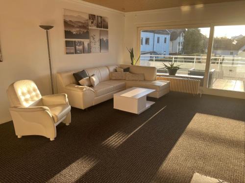 Large Apartment for 6, 3 bedrooms, next to Munich & Airport
