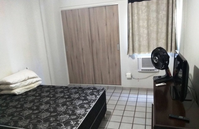 Large apt sleeps 12 people, 220m from Orla Tambaú