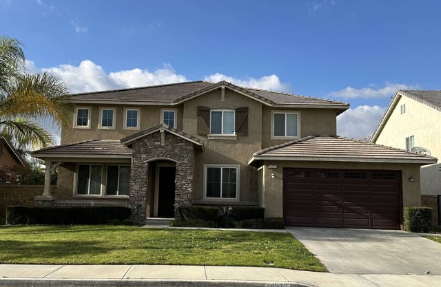 Large home centrally located with easy access to OC and 91/71/15/60 freeways.