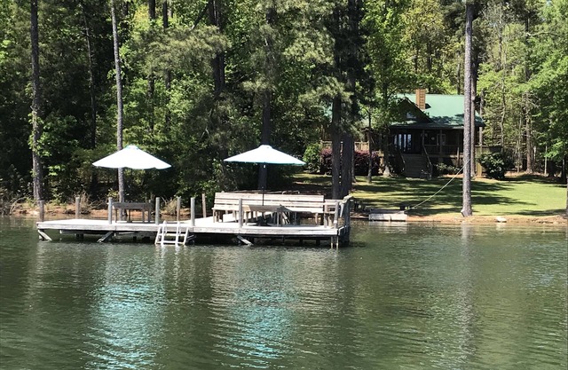 Large Log Cottage: Green Grass, Blue Skies, Lake Living