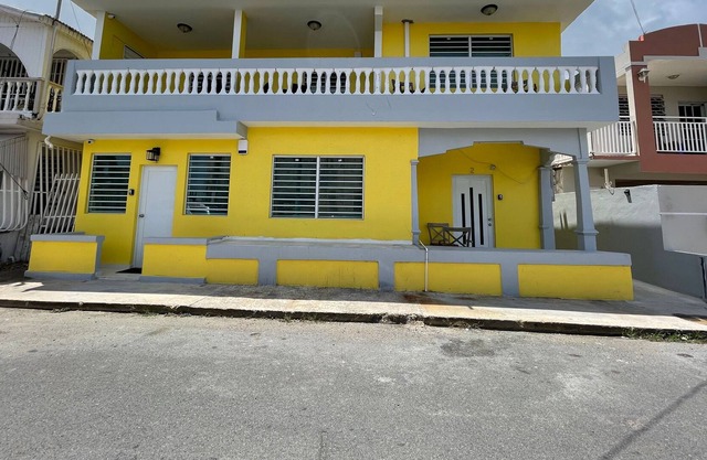 Large Luxurious 1BR close to Ferry and Ocean views