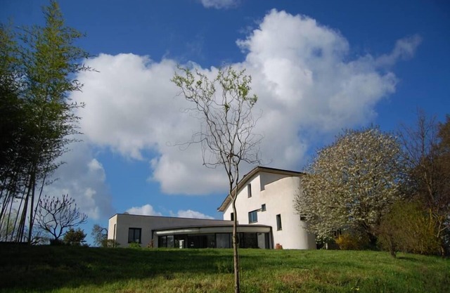 Large modern villa surrounded by olive trees, , 20 minutes to Rome