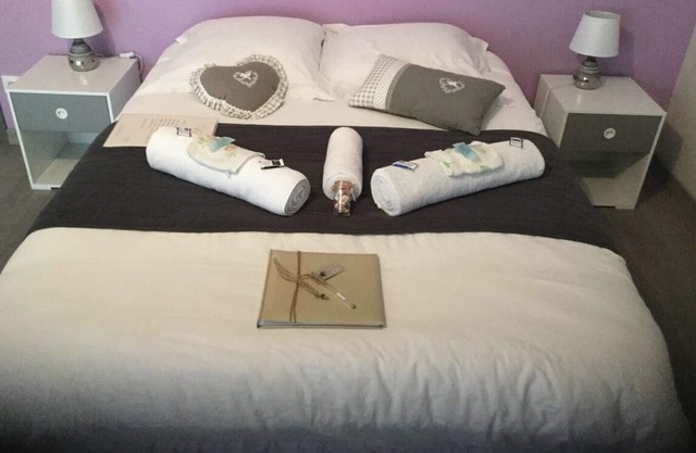 Large room, free wifi and parking.