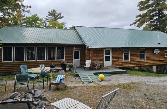 Large Rustic Cabin * Waterfront *Lake Access
