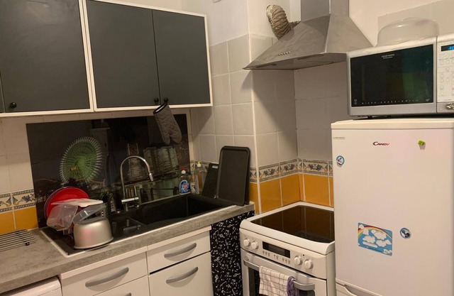 Large studio with garden 10 minutes from LE SPOT town center and RER D station