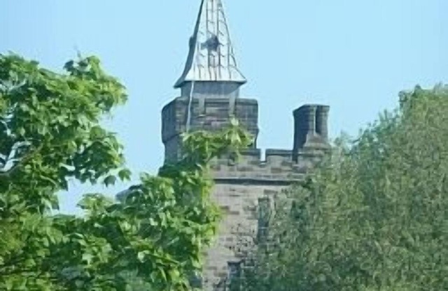 Large Unusual House In Village Conservation Area