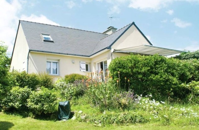 LE BOUT DU MONDEnmaison avec terrasse plein sud et jardin avec accès à la plage