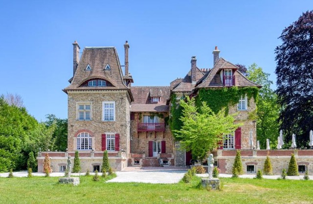 Le Petit Château de Barbizon au Bois du Mée