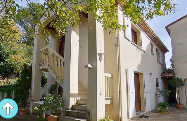 LE TRAJAN: Quiet & popular location; Swimming pool, garrigue, Provence.