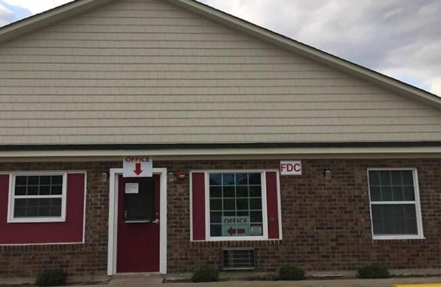 Leesville Lodge