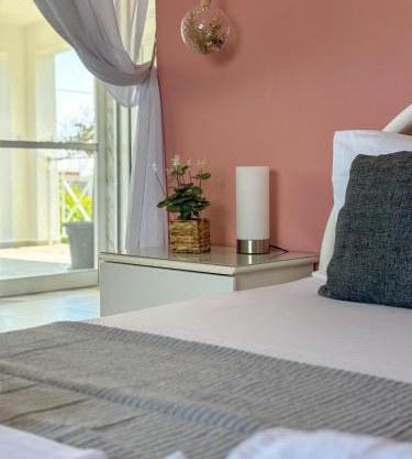 LefCoast AURA Apartments