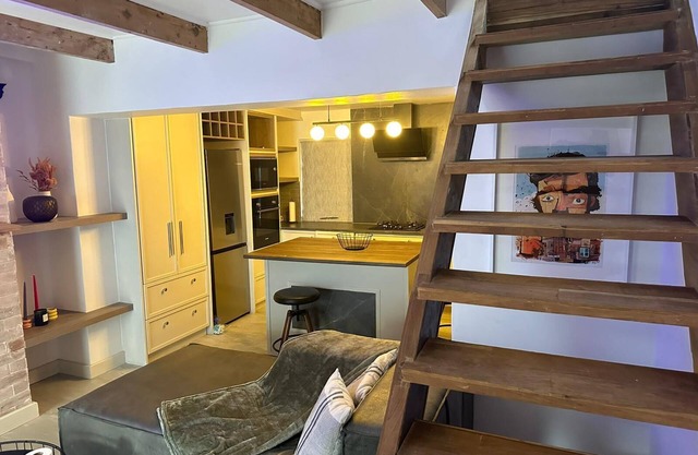 Lemon House - Cozy Modern Finish and Style - Near University of Cape Town UCT