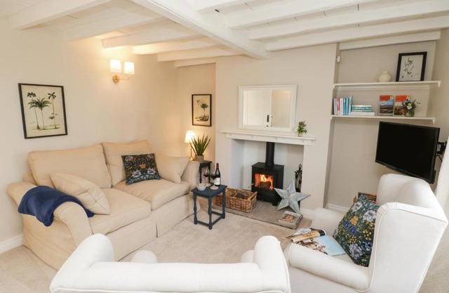 Lily Cottage