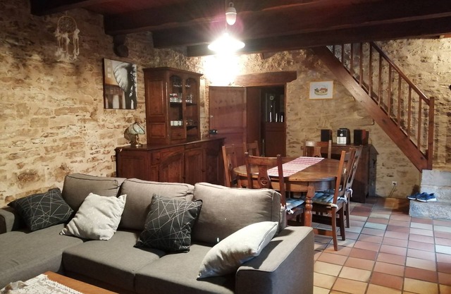Limogne. Charming cottage-style property, close to tourist sites