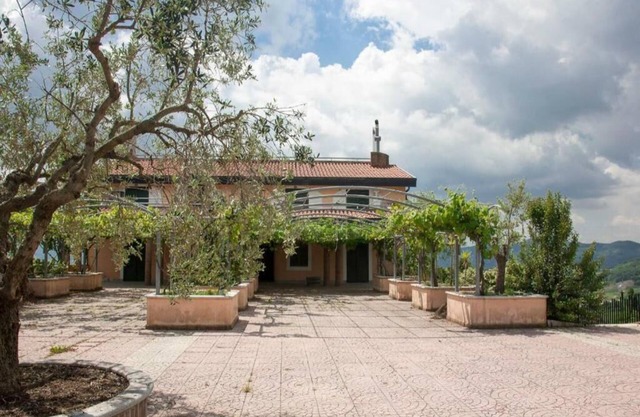 Lisandro Wine Resort Apartment Caserta