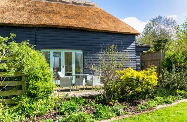 Little Barn - One Bedroom House, Sleeps 2