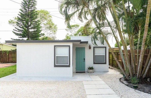 Little Cottage by the Pine Tree - 5 mins from FLL Airport & Cruise Port