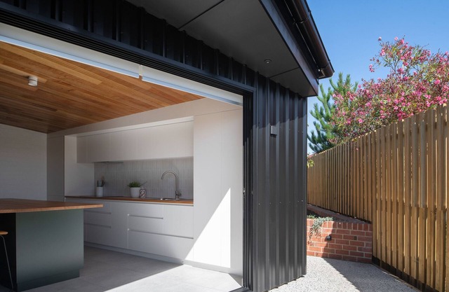 'Little Gem", stylish architectural designed home.