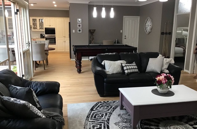 "LobeGott" - Luxury 4 Bedroom, central location!