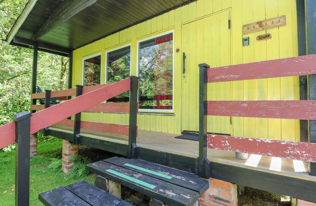 LODGE 2 - "ROWAN", pet friendly in Lamlash, Isle Of Arran