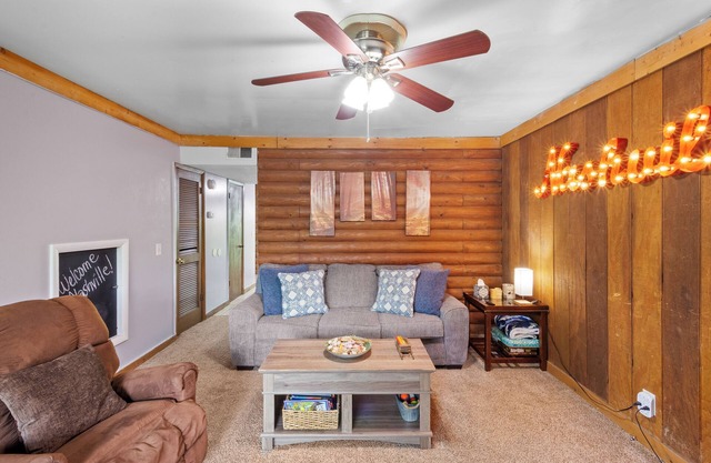 Log Cabin Close to Percy Preist Lake
