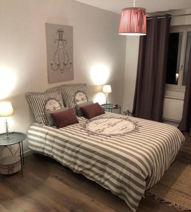 Logement à Brive proche centre-ville et campagne - climatisation, Wifi, coin exterieur et parking privés