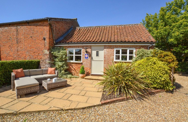 Lollipop Cottage - One Bedroom House, Sleeps 2