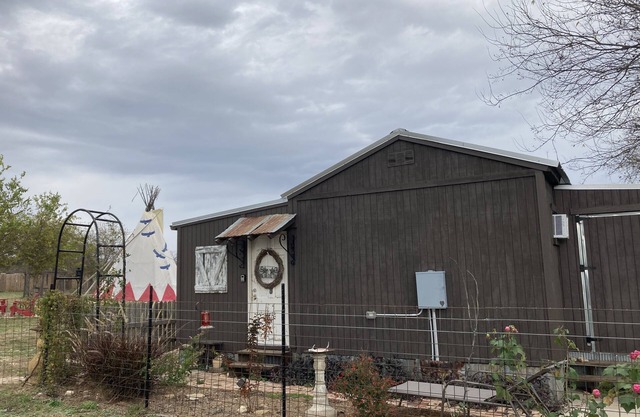 Lonestar Cabin at Blue Eagle Retreat