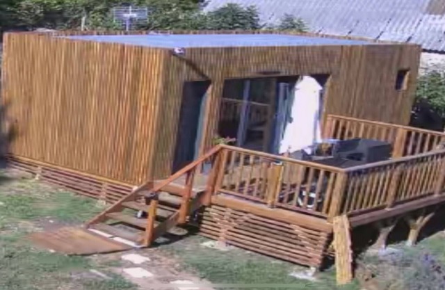 Lou Mazet Chalet on the paths of the Tour d'Aubrac 3.5 kms from the A75 freeway