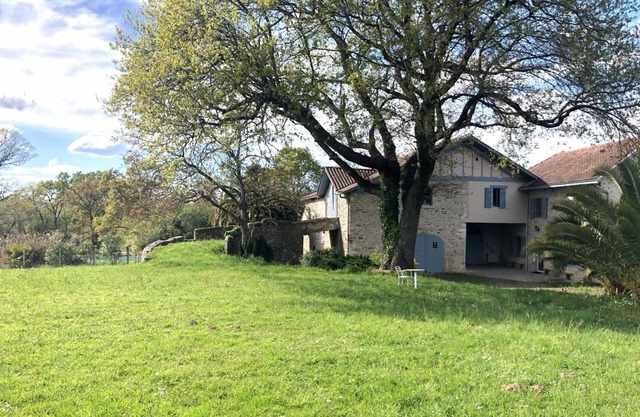 Loue Ferme Basque Entièrement Rénovée - 5 Chambres, 12 Couchages, Came