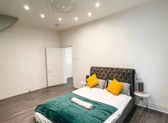 Lovely 1-bedroom apartment, free street parking