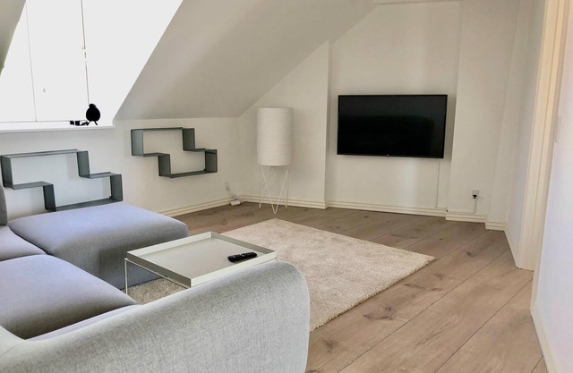 Lovely 2-BR penthouse w/balcony in Nørrebro - 72