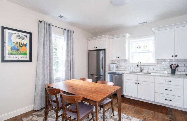 Lovely 3BR/1BA PRIME Location!