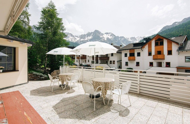 Lovely apartment for 5 guests with WIFI, TV, terrace, pets allowed and panoramic view
