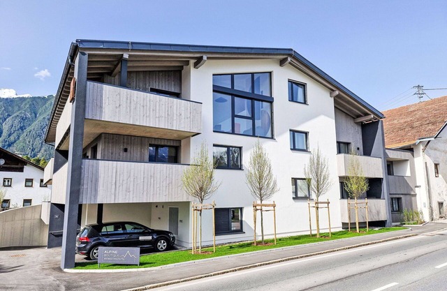 Lovely apartment for 6 people with WIFI, TV, patio and parking