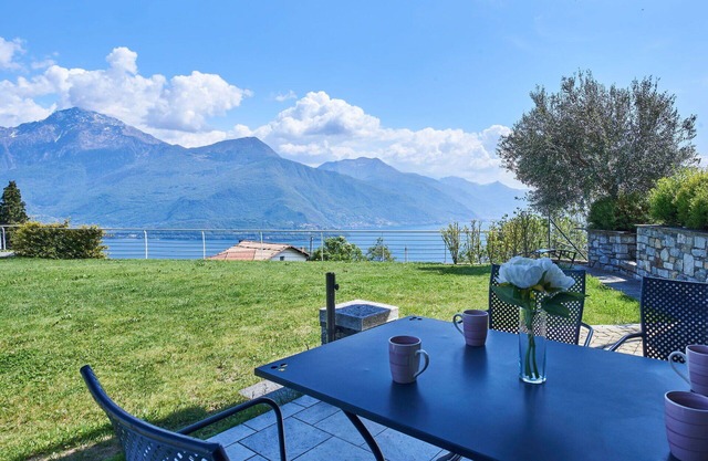 Lovely apartment for 4 guests with WIFI, TV, terrace and parking