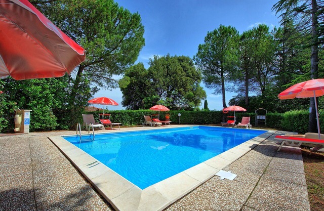 Lovely apartment for 6 people with WIFI, pool, veranda and panoramic view, close to San Gimignano