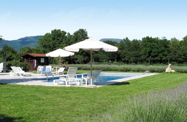 Lovely apartment in villa for 4 people with pool, A/C, WIFI, TV and terrace