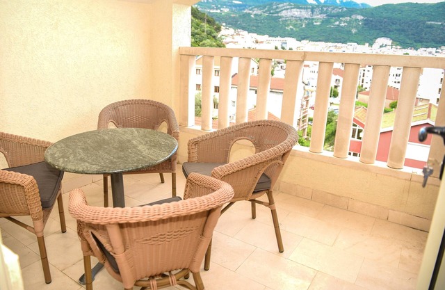 Lovely Apartment near city center with Sea View