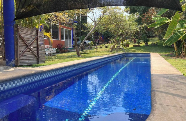 Lovely bungalow with pool, great view, comfortable loft w/WiFi in Malinalco