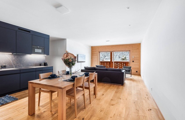 Lovely family apartment in Le Montagnier - By Mrs Miggins