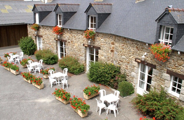 Lovely apartment for 4 people with pool, WIFI, TV, terrace and parking