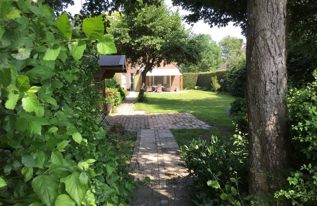 Lovely holiday home with large, private garden