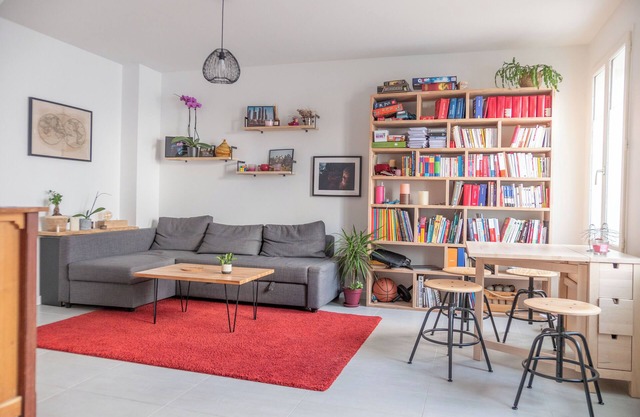 Lovely house 2 minutes from the metro