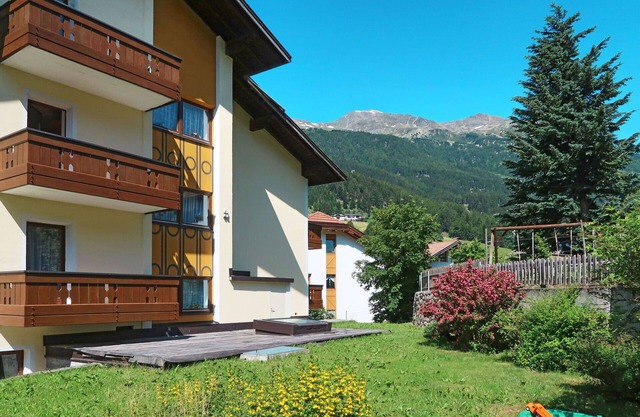 Lovely apartment for 4 people with WIFI, TV, pets allowed and parking