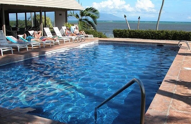 Lovely Oceanfront Tropical Home w/Shared Pool, Free WiFi, Water Views, Lanai