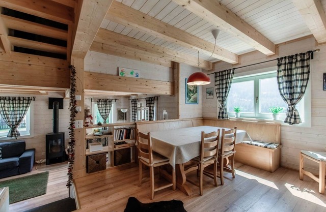 Lovely panoramic chalet in Leventina (CHALET DALPE)