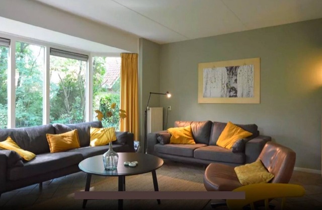 Lovely spacious house for large families