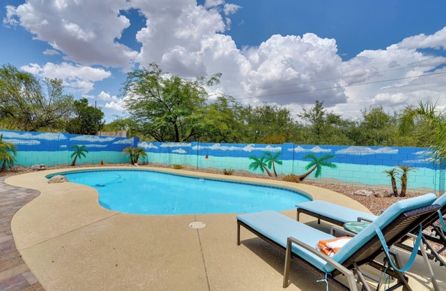Lovely Tucson Home w/Pool & Mountain Views